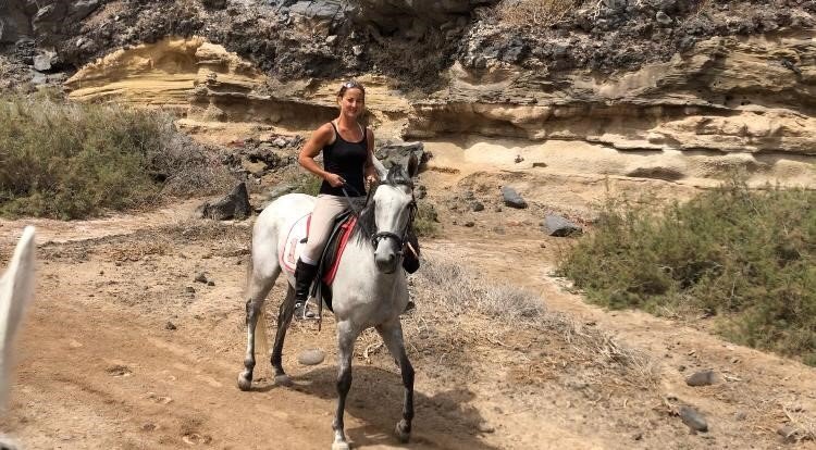horse riding lessons tenerife